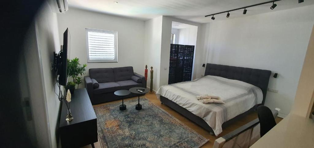 Sunshine Suites By The Sea Eilat 3 Min Walk To The Beach Екстериор снимка
